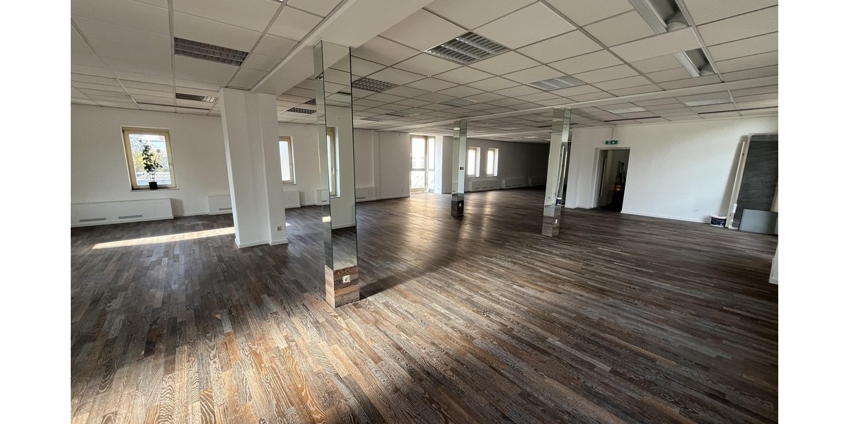 Gewerbeobjekt Herrenberg - 2.000&euro; | Angebot:25704139