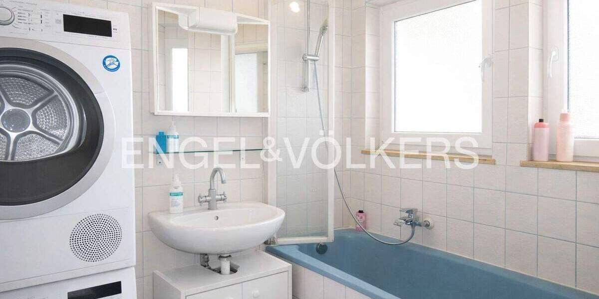 Etagenwohnung Tübingen Innenstadt - 4 Zimmer, 94 m&sup2;, 450.000&euro; | Angebot:25896068