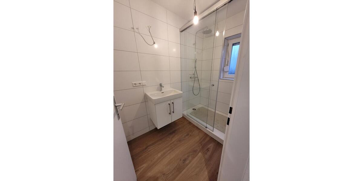 Erdgeschoßwohnung Herrenberg - 5 Zimmer, 100 m&sup2;, 1.400&euro; | Angebot:25958686