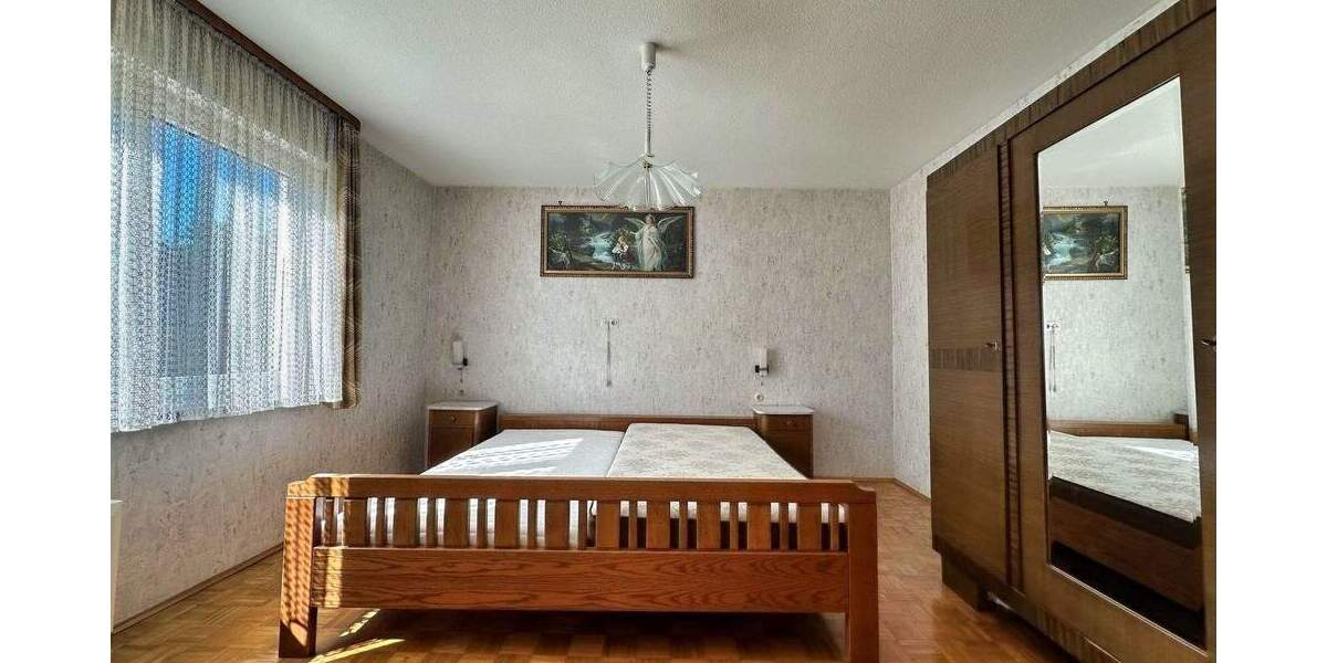 Einfamilienhaus Ofterdingen - 6 Zimmer, 131 m&sup2;, 260.000&euro; | Angebot:25686393