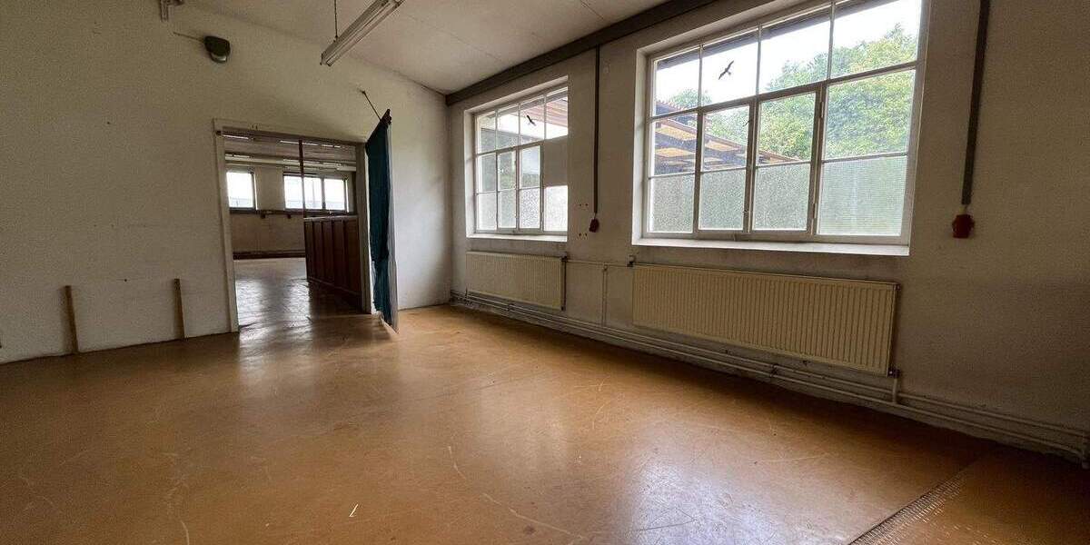 Mehrfamilienhaus, Wohnhaus Steinenbronn - 6 Zimmer, 208 m&sup2;, 699.000&euro; | Angebot:25748790