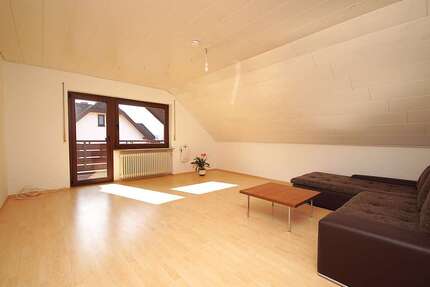 Wohnung Neuffen - 3 Zimmer, 92 m&sup2;, 1.100&euro; | Angebot:25760360