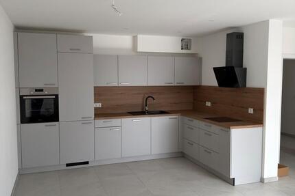 Wohnung Gärtringen - 2.5 Zimmer, 73 m&sup2;, 1.200&euro; | Angebot:25852590