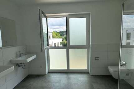 Wohnung Nürtingen - 2 Zimmer, 105 m&sup2;, 1.567&euro; | Angebot:25781749