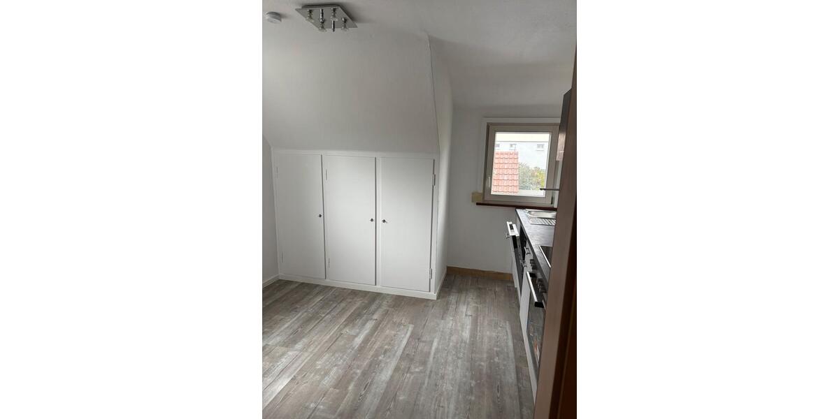 Dachgeschoßwohnung Kirchentellinsfurt - 5 Zimmer, 72 m&sup2;, 750&euro; | Angebot:27564794