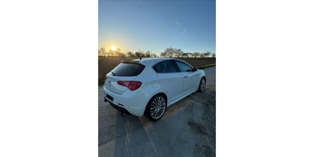 Alfa Romeo Giulietta 144.000 km 7.500 &euro; Köngen 73257