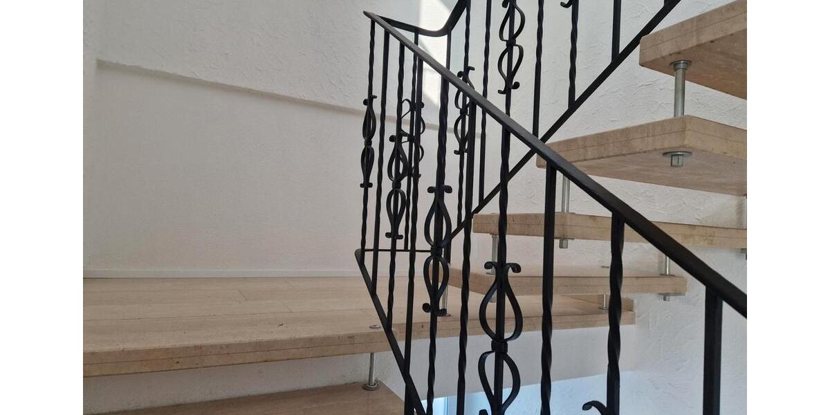 Dachgeschoßwohnung Reutlingen Altenburg - 2 Zimmer, 87 m&sup2;, 1.000&euro; | Angebot:26547341