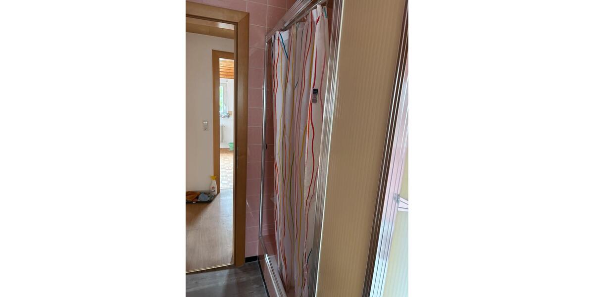Dachgeschoßwohnung Kirchentellinsfurt - 5 Zimmer, 72 m&sup2;, 750&euro; | Angebot:27564794