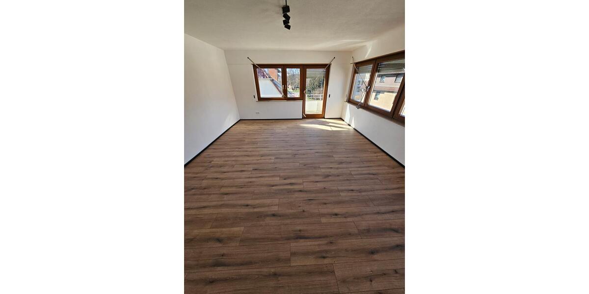 Etagenwohnung Herrenberg - 5 Zimmer, 136 m&sup2;, 530&euro; | Angebot:27600625