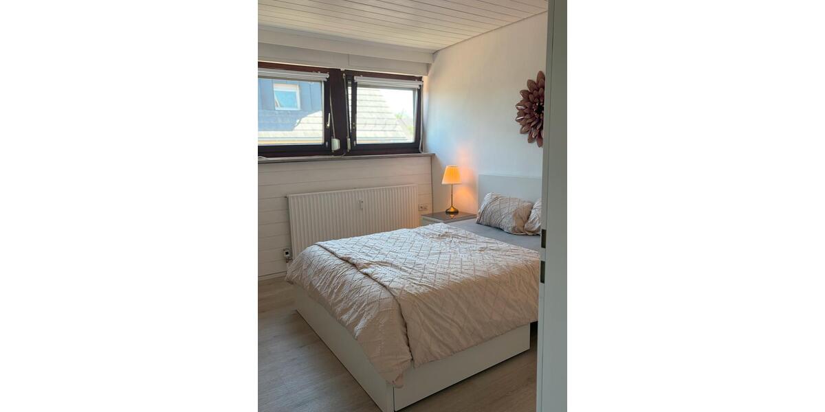 Dachgeschoßwohnung Leinfelden-Echterdingen Echterdingen - 5 Zimmer, 77 m&sup2;, 1.590&euro; | Angebot:27545344