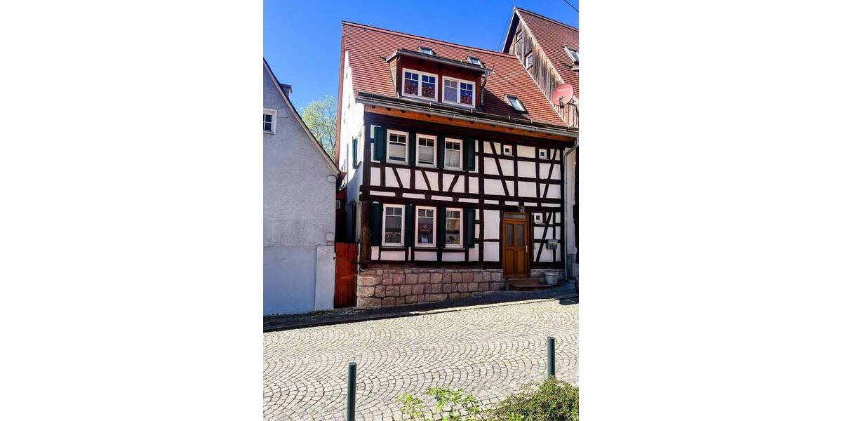 Einfamilienhaus Sindelfingen Mitte - 5 Zimmer, 140 m&sup2;, 1.500&euro; | Angebot:26515151