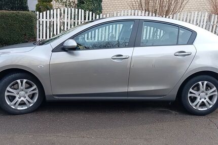 Mazda 3 75.000 km 12.750 &euro; Reutlingen 72762