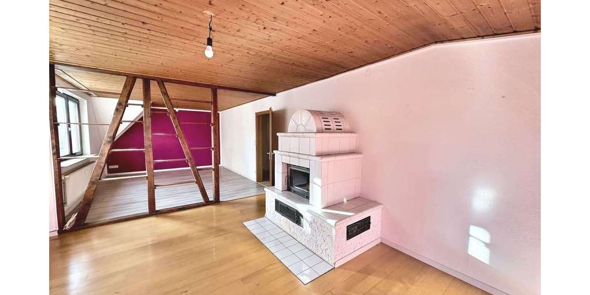 Etagenwohnung Hildrizhausen - 7 Zimmer, 149 m&sup2;, 395.000&euro; | Angebot:25193862