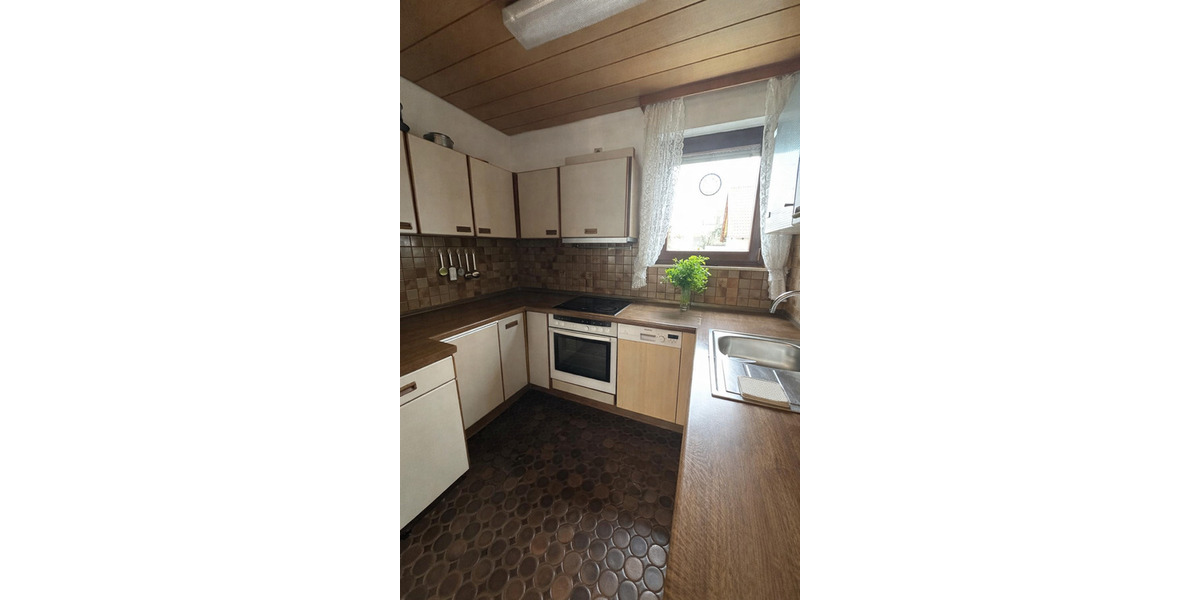 Mehrfamilienhaus, Wohnhaus Leinfelden-Echterdingen Echterdingen - 7 Zimmer, 179 m&sup2;, 695.000&euro; | Angebot:25970659